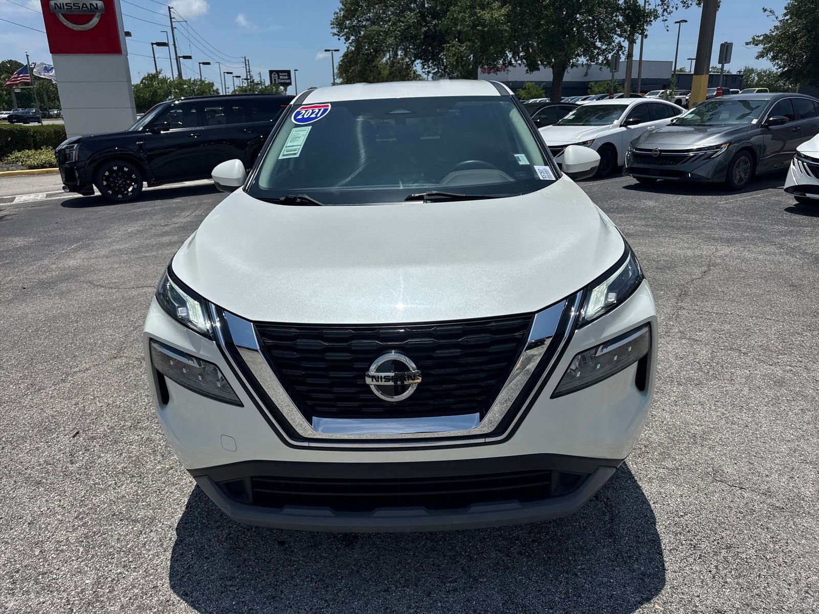 Used 2021 Nissan Rogue SV FWD image 4