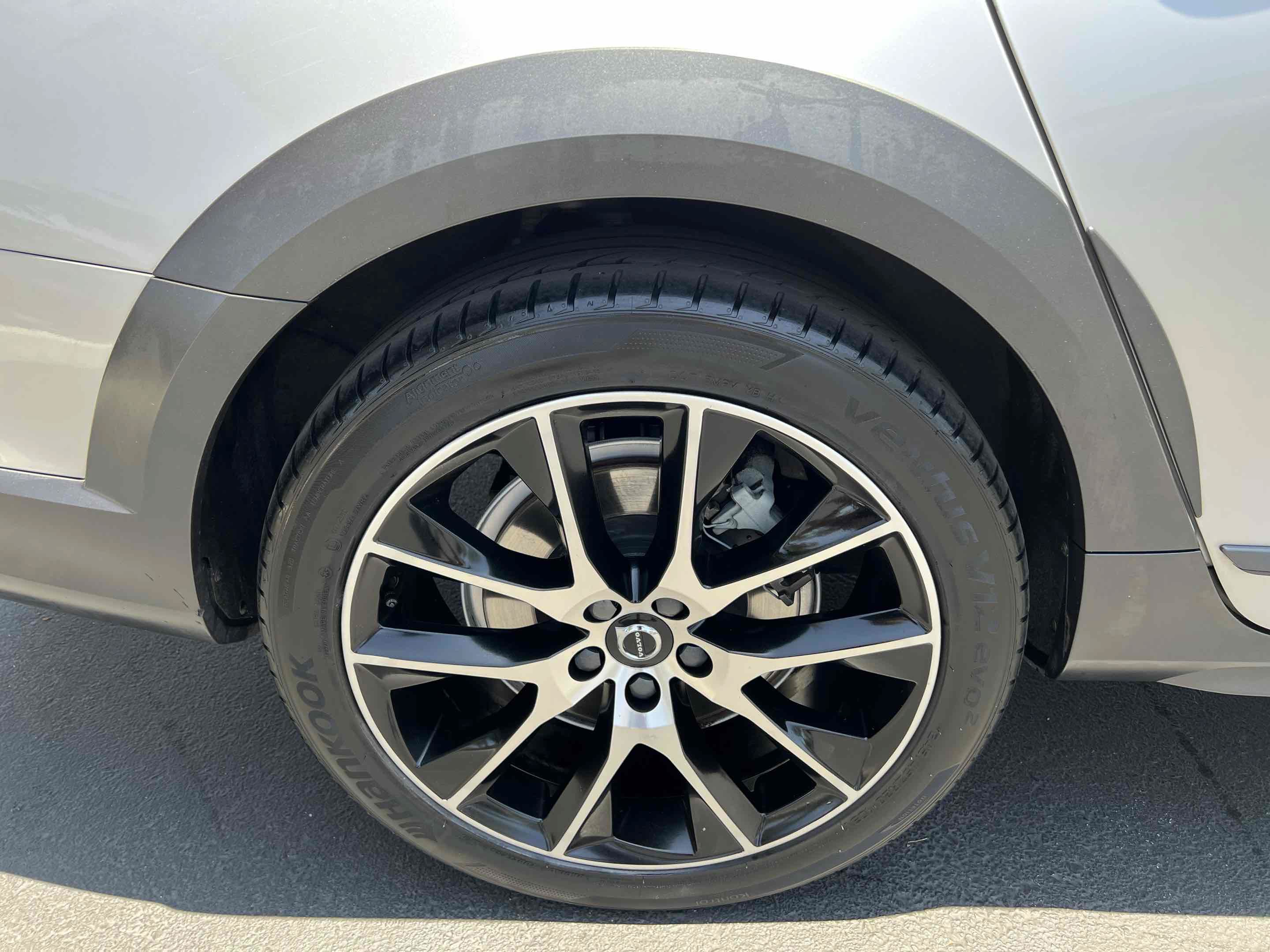 Used 2020 Volvo V90 T6 Cross Country AWD/4WD image 70