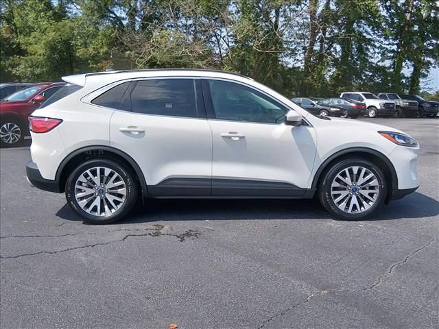 Used 2022 Ford Escape Titanium FWD image 3