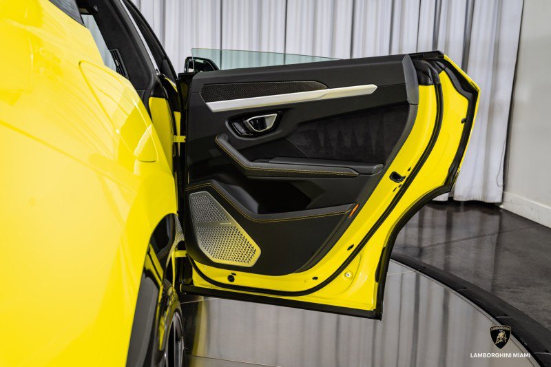 Used 2019 Lamborghini Urus image 51