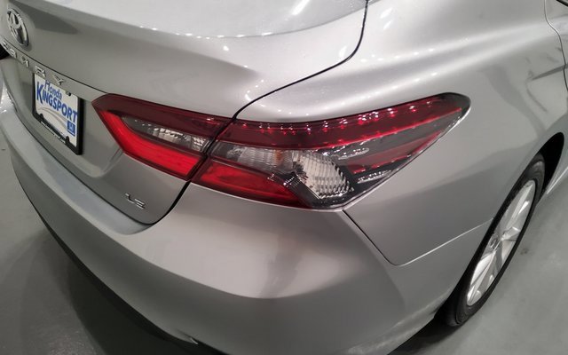 Used 2023 Toyota Camry LE image 12