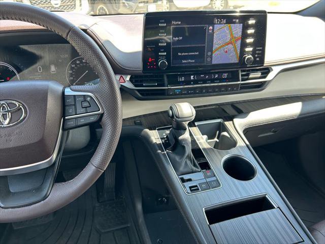 Certified 2024 Toyota Sienna Platinum AWD/4WD image 20