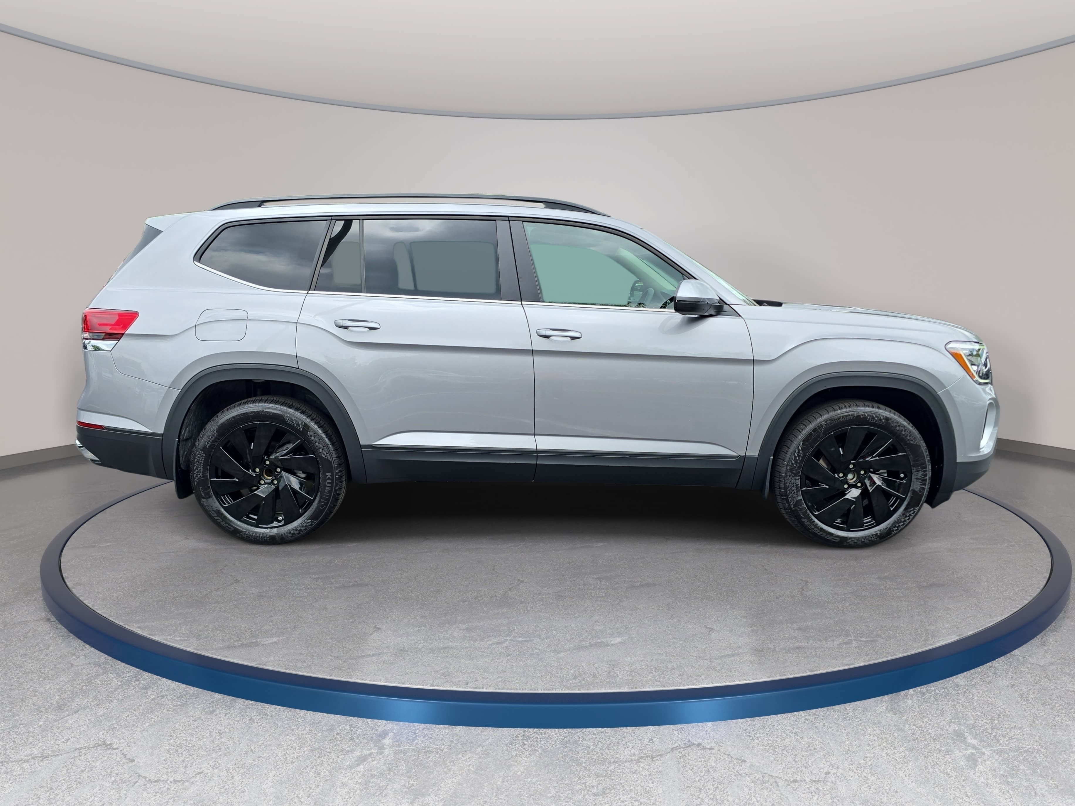 New 2026 Volkswagen Atlas SE FWD image 4