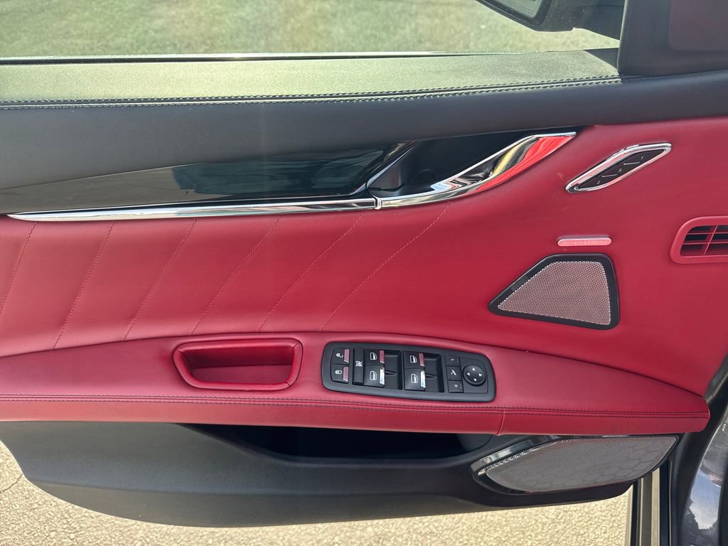 Used 2019 Maserati Quattroporte S GranLusso image 11