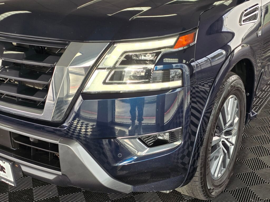Used 2022 Nissan Armada SL w/ Captain's Chairs Package image 11