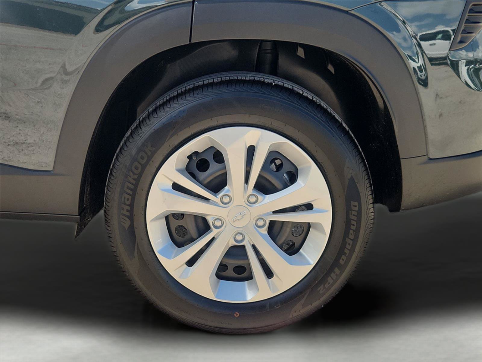 Used 2026 Chevrolet Trax LS FWD image 29