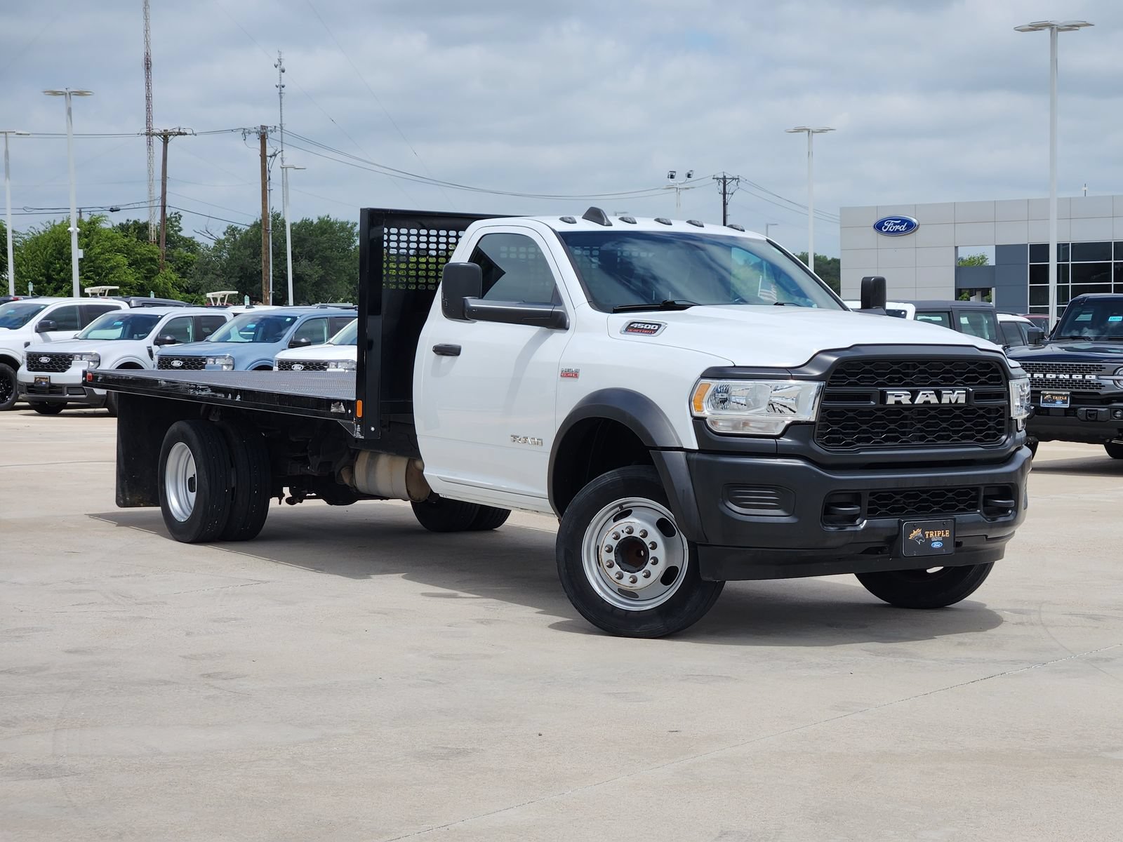 Used 2021 RAM 4500 Tradesman RWD image 1
