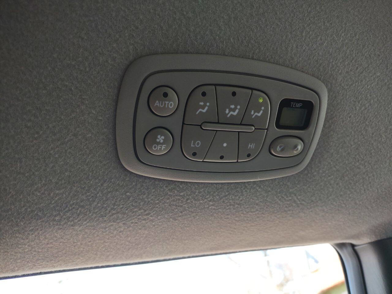 Used 2008 Toyota Sienna XLE image 5