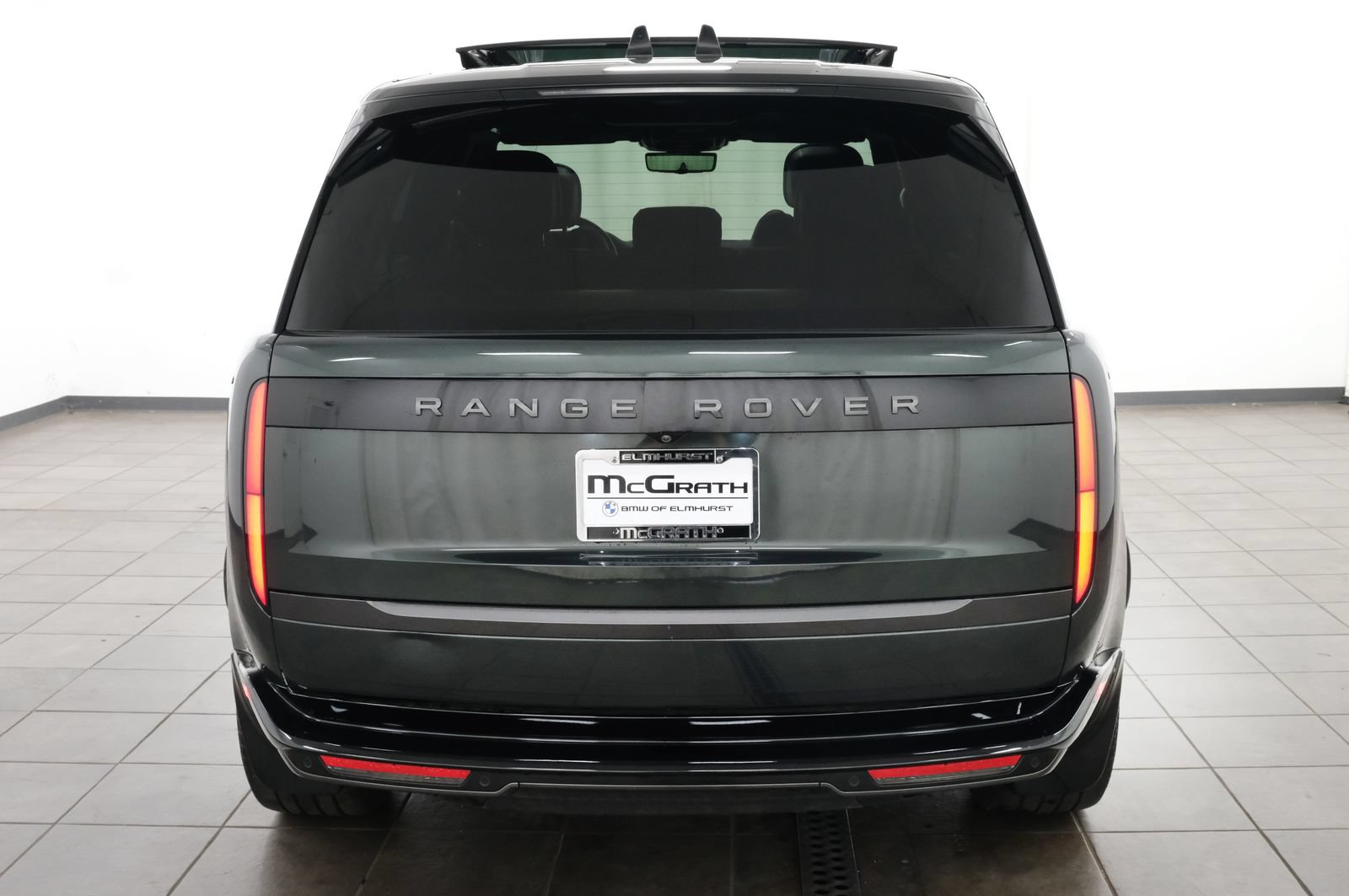 Used 2024 Land Rover Range Rover SE AWD/4WD image 5