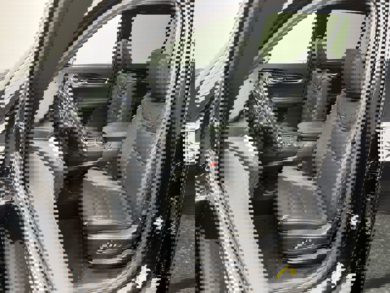 Certified 2025 Cadillac XT6 Premium Luxury image 11