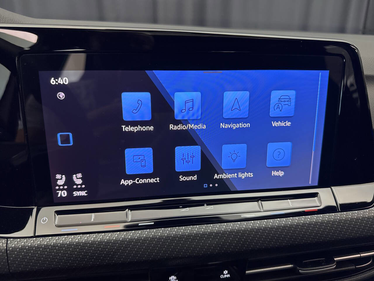 Used 2024 Volkswagen Golf R image 21