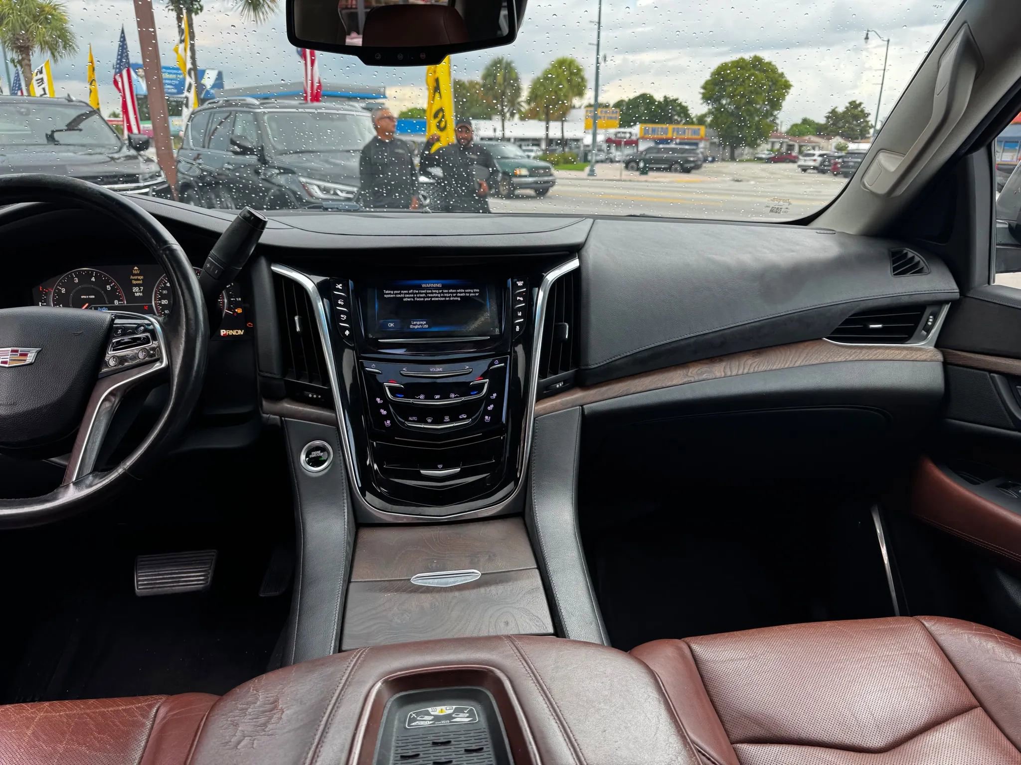 Used 2015 Cadillac Escalade Premium RWD image 18