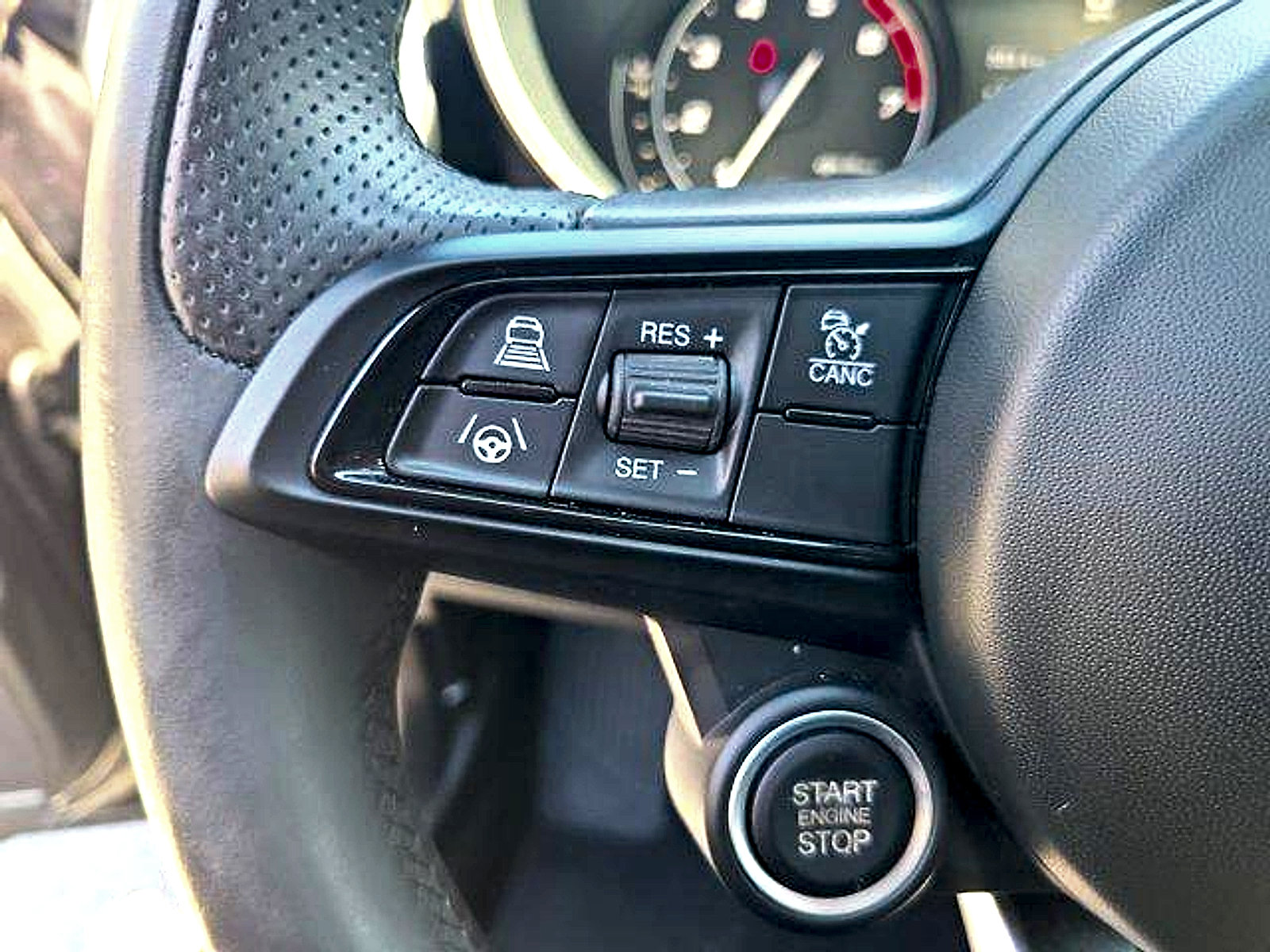 Used 2023 Alfa Romeo Giulia Ti w/ Active Assist Plus Package RWD image 31