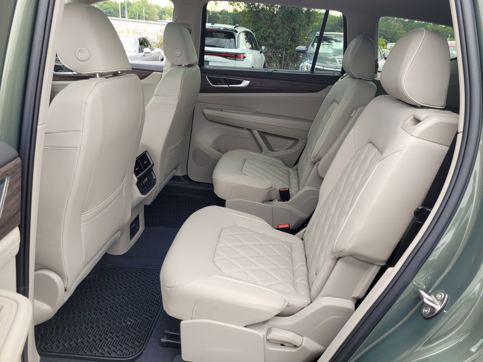 New 2026 Volkswagen Atlas SEL Premium R-Line image 5