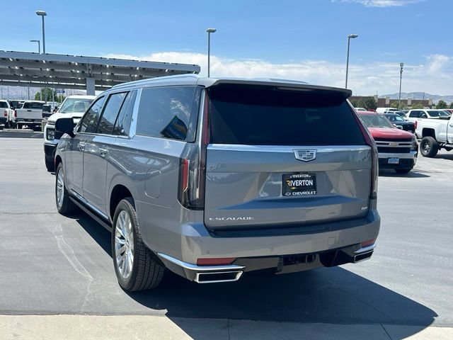 Certified 2021 Cadillac Escalade ESV Premium Luxury w/ Driver Assist Tech Package AWD/4WD image 4