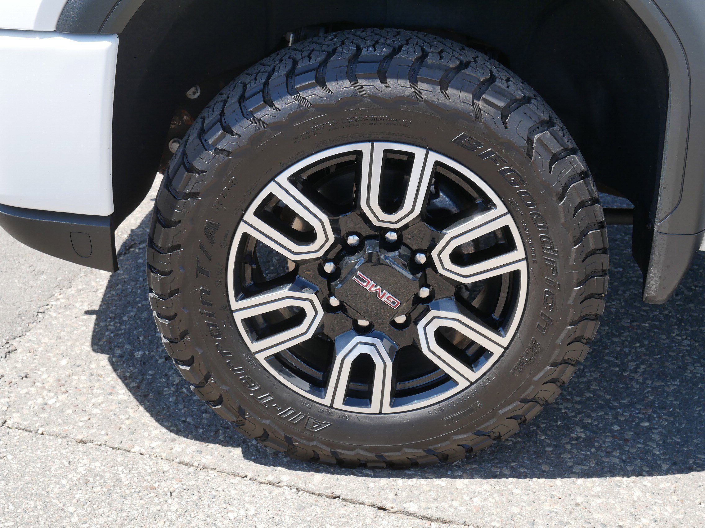 Used 2022 GMC Sierra 3500 AT4 w/ AT4 Premium Plus Package AWD/4WD image 15