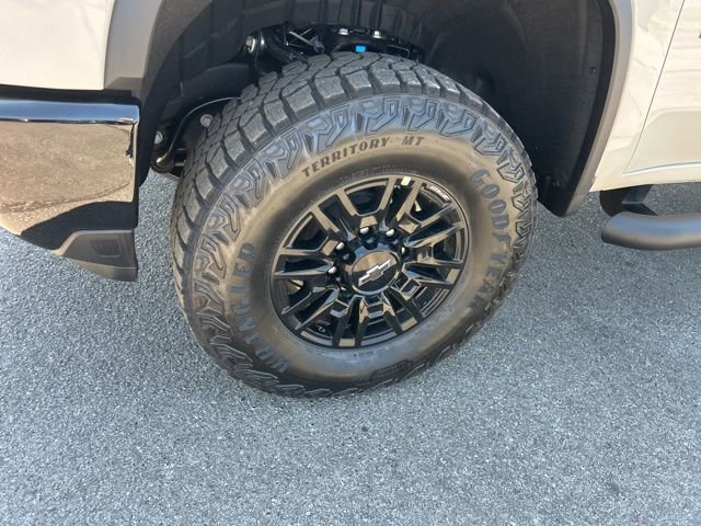 New 2026 Chevrolet Silverado 2500 ZR2 w/ LPO, Dark Essentials Package image 10