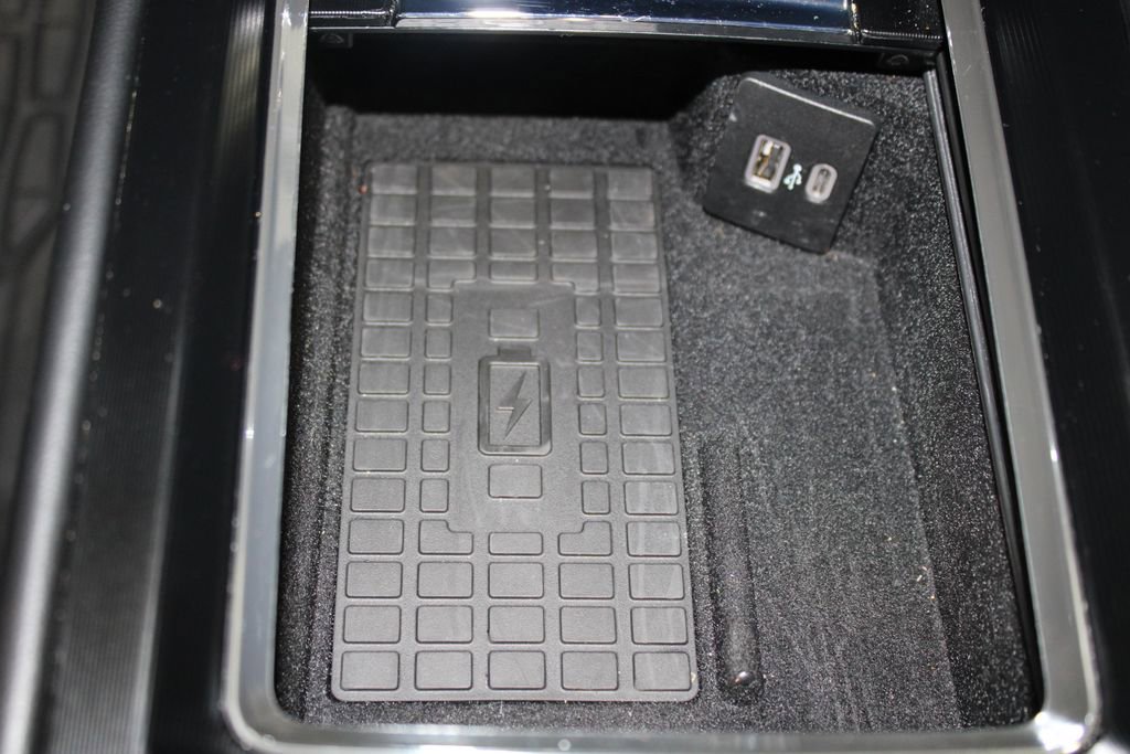 Used 2024 Lincoln Corsair AWD w/ Equipment Group 101A image 55