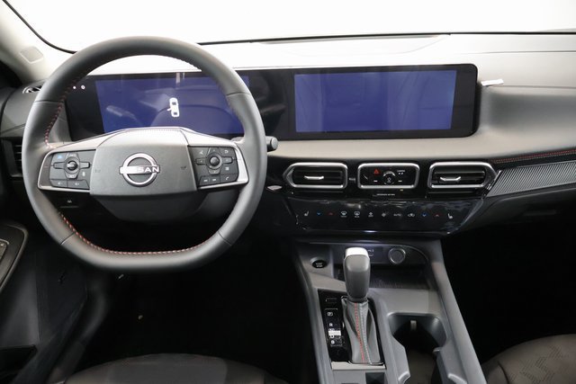 New 2026 Nissan Sentra SR w/ SR Premium Package FWD image 15