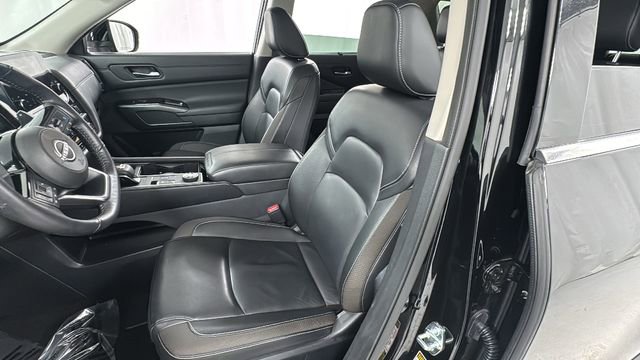 Certified 2025 Nissan Pathfinder SL image 10