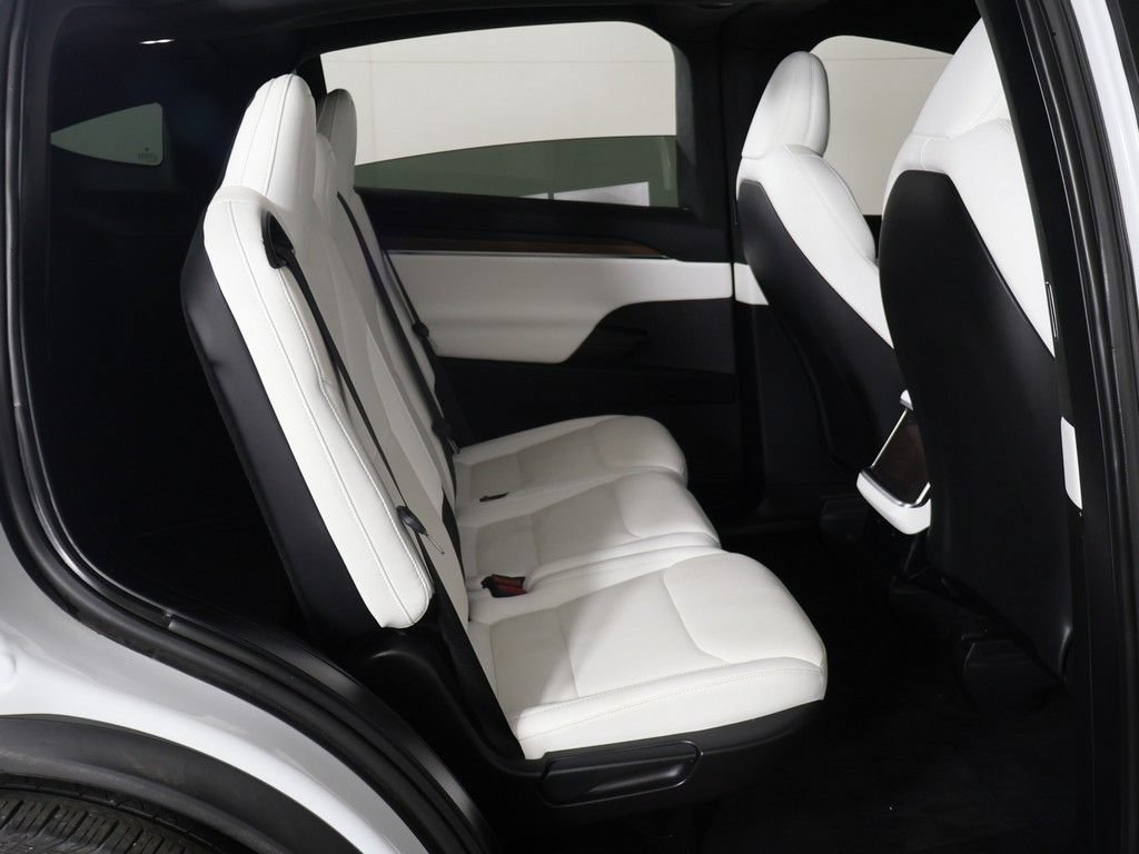 Used 2022 Tesla Model X AWD/4WD image 32