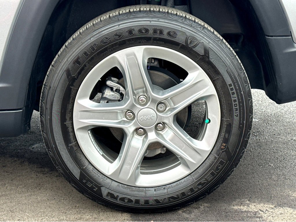 Certified 2024 Jeep Compass Latitude image 7