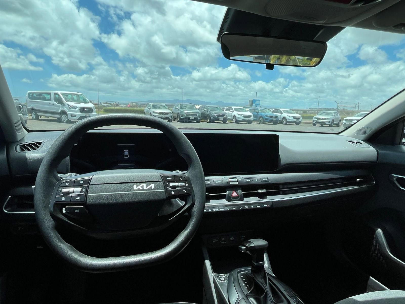 Used 2025 Kia K4 FWD image 32