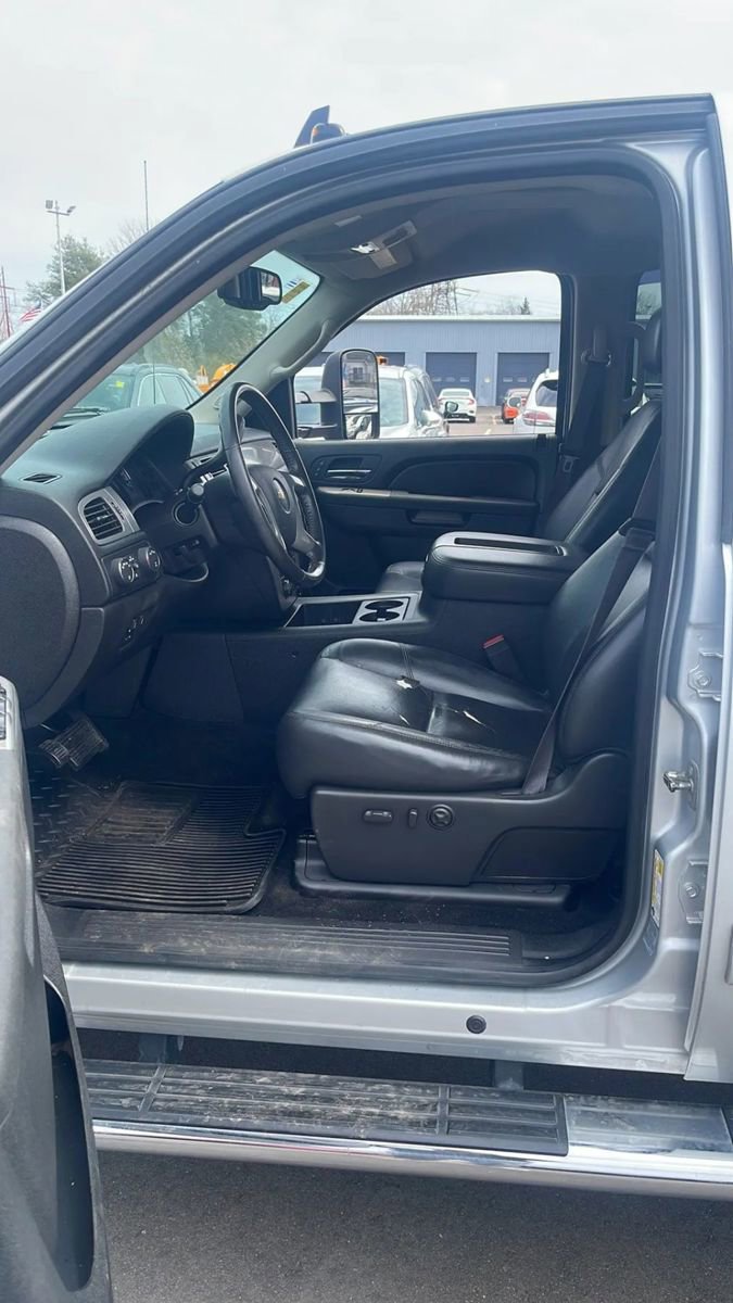 Used 2013 Chevrolet Silverado 3500 LTZ w/ LTZ Plus Package image 12