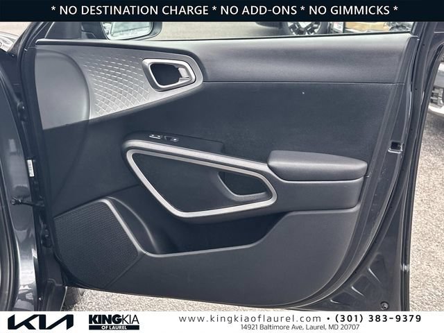 Used 2024 Kia Soul LX w/ Option Group 015 FWD image 15