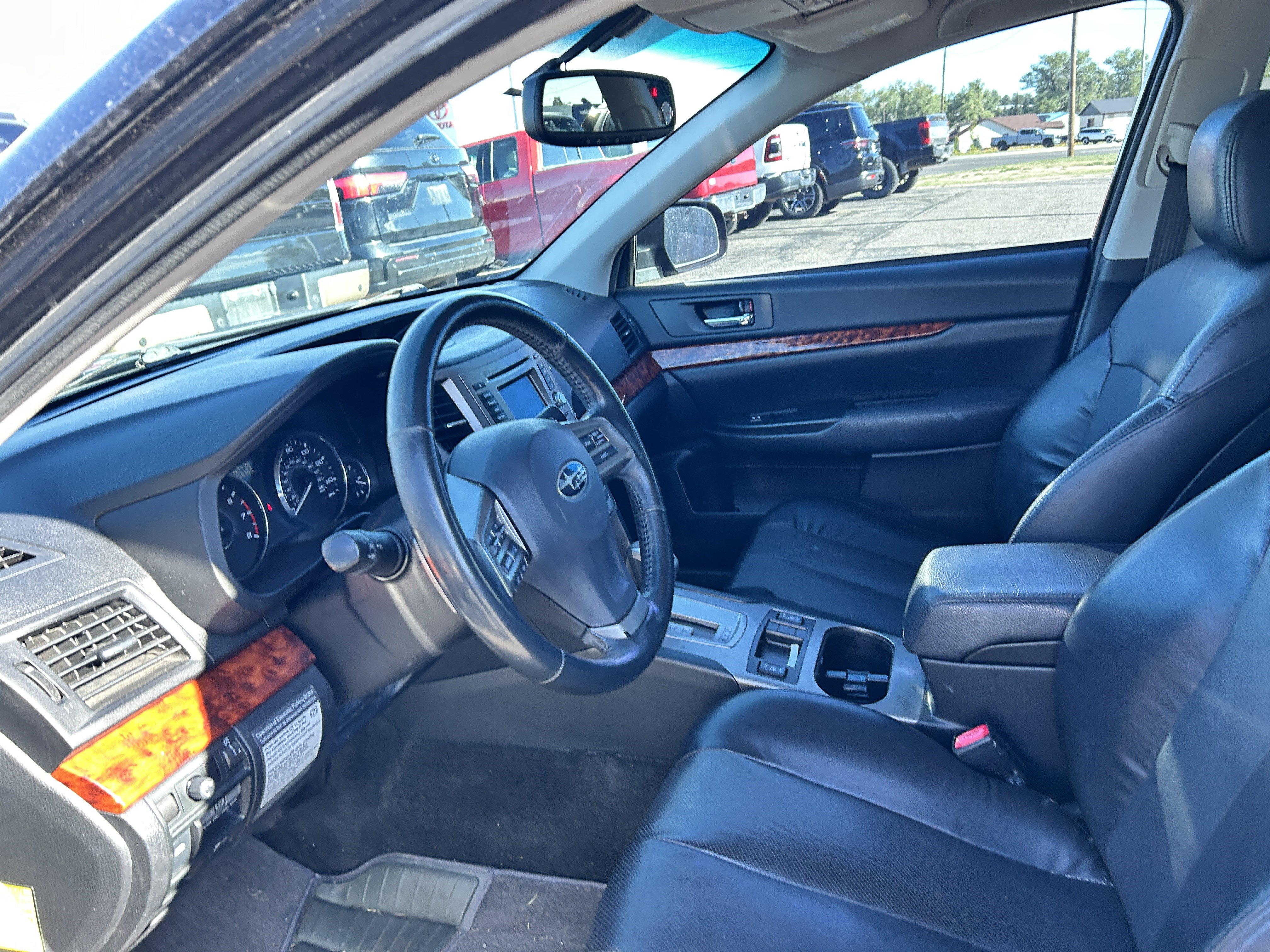 Used 2012 Subaru Outback 2.5i Limited w/ Popular Pkg 1B AWD/4WD image 9