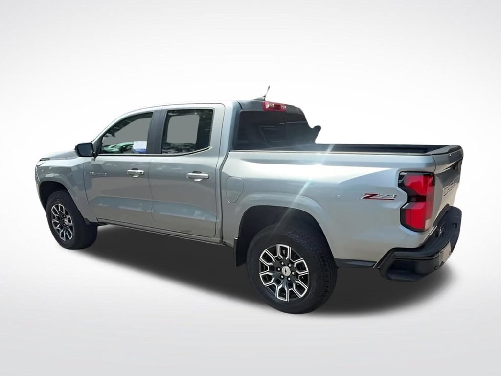 Used 2024 Chevrolet Colorado Z71 w/ Safety Package AWD/4WD image 12