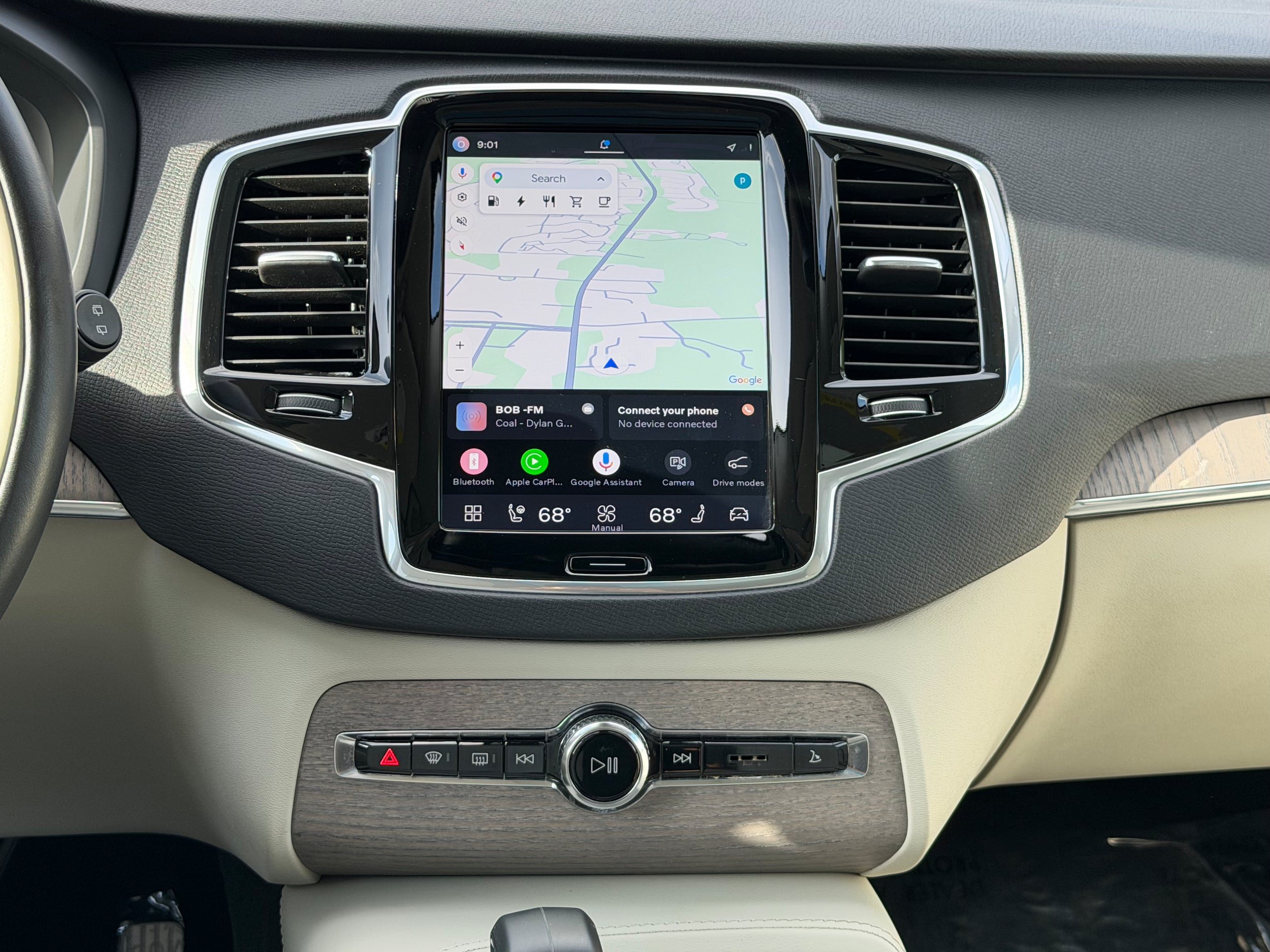 Certified 2024 Volvo XC90 T8 Plus AWD/4WD image 15