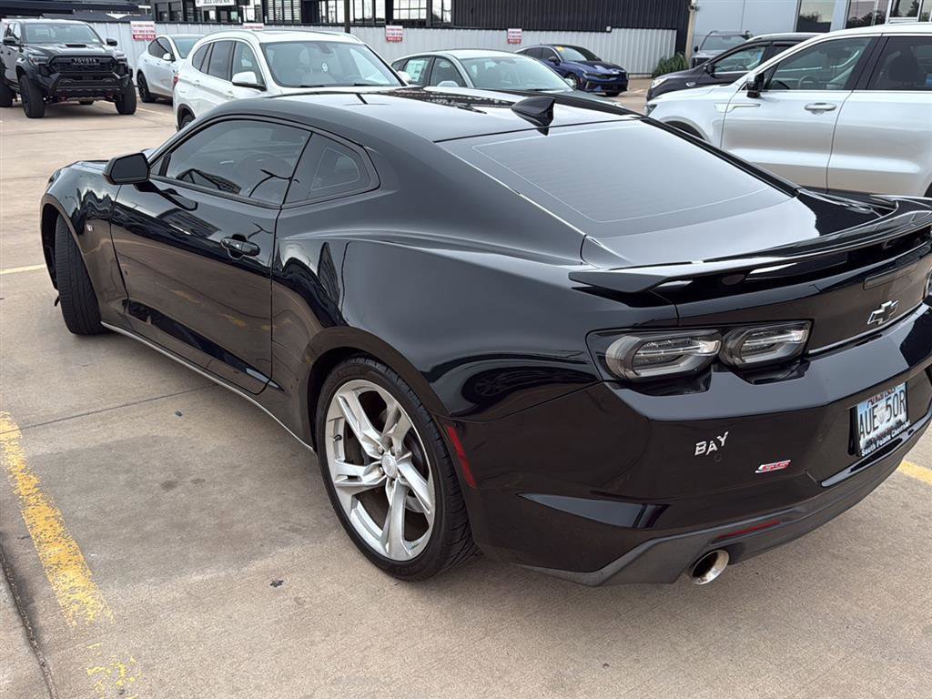 Used 2019 Chevrolet Camaro SS RWD image 10