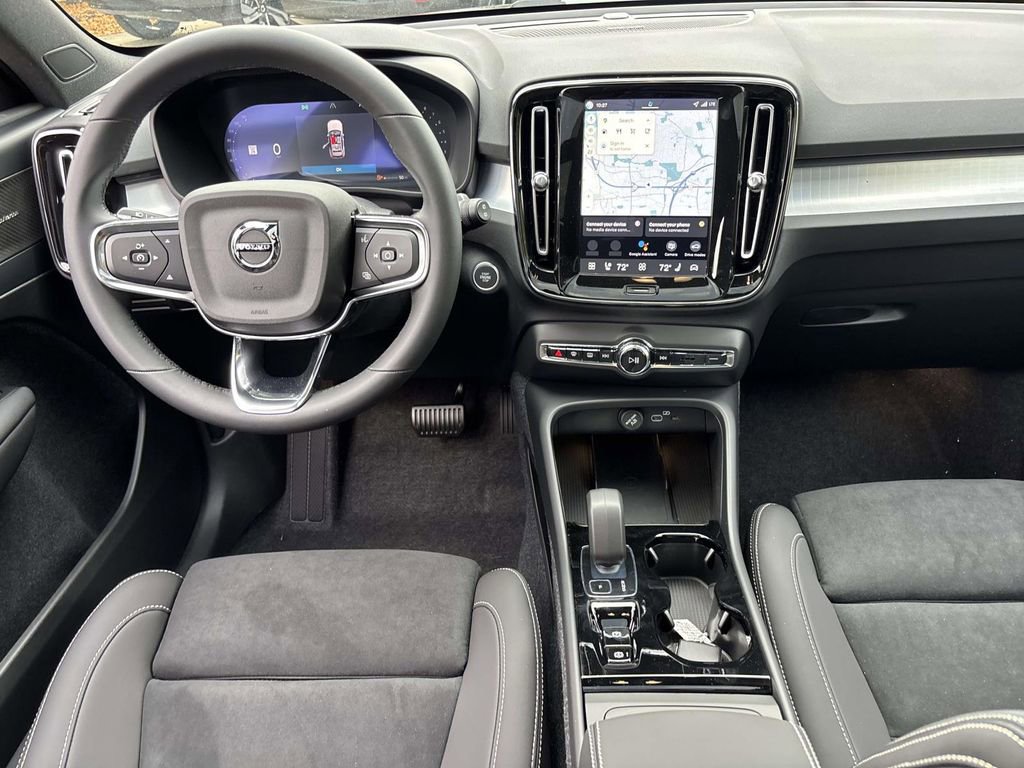 New 2026 Volvo XC40 B5 Ultra w/ Protection Package Premier image 28