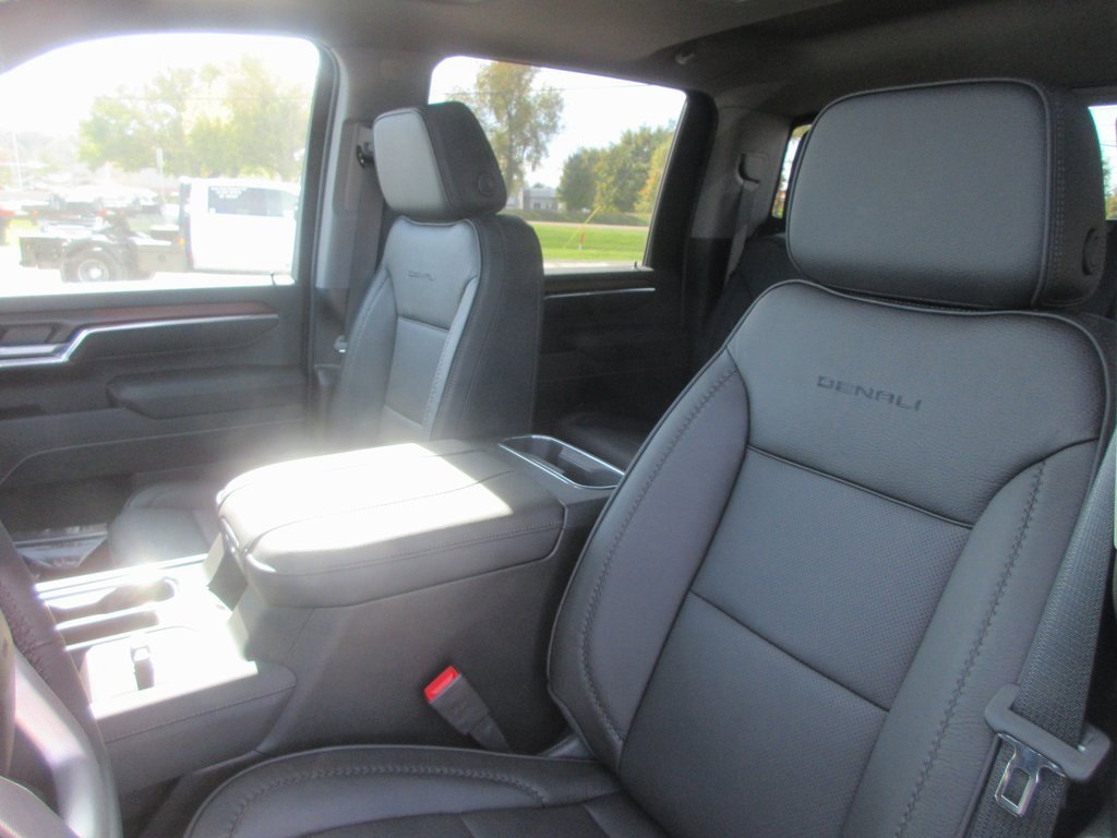 New 2026 GMC Sierra 2500 Denali w/ Denali Reserve Package image 14