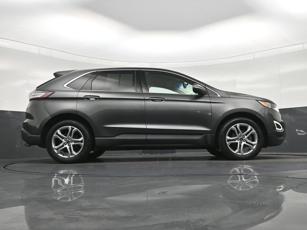 Used 2018 Ford Edge Titanium FWD image 33