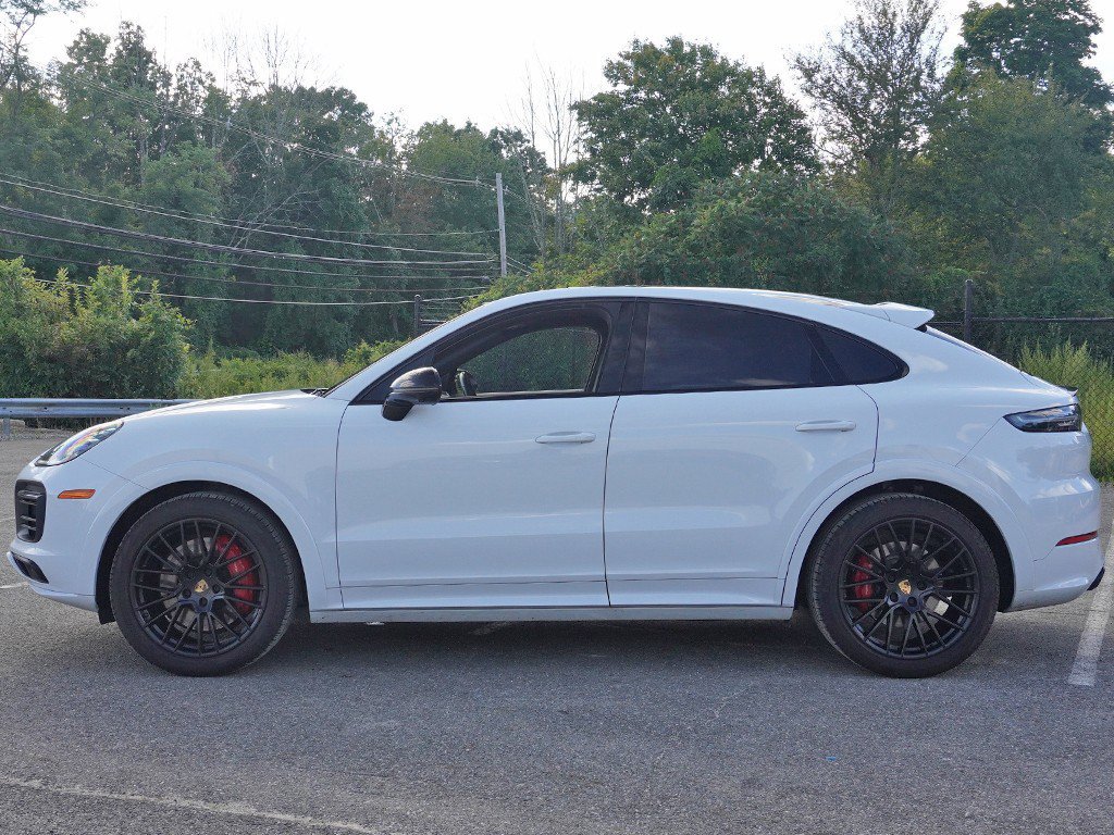 Used 2022 Porsche Cayenne GTS w/ Premium Package Plus AWD/4WD image 20