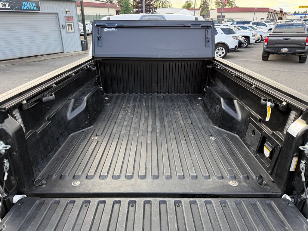 Used 2022 Toyota Tacoma TRD Off-Road w/ TRD Premium Off Road Package AWD/4WD image 8