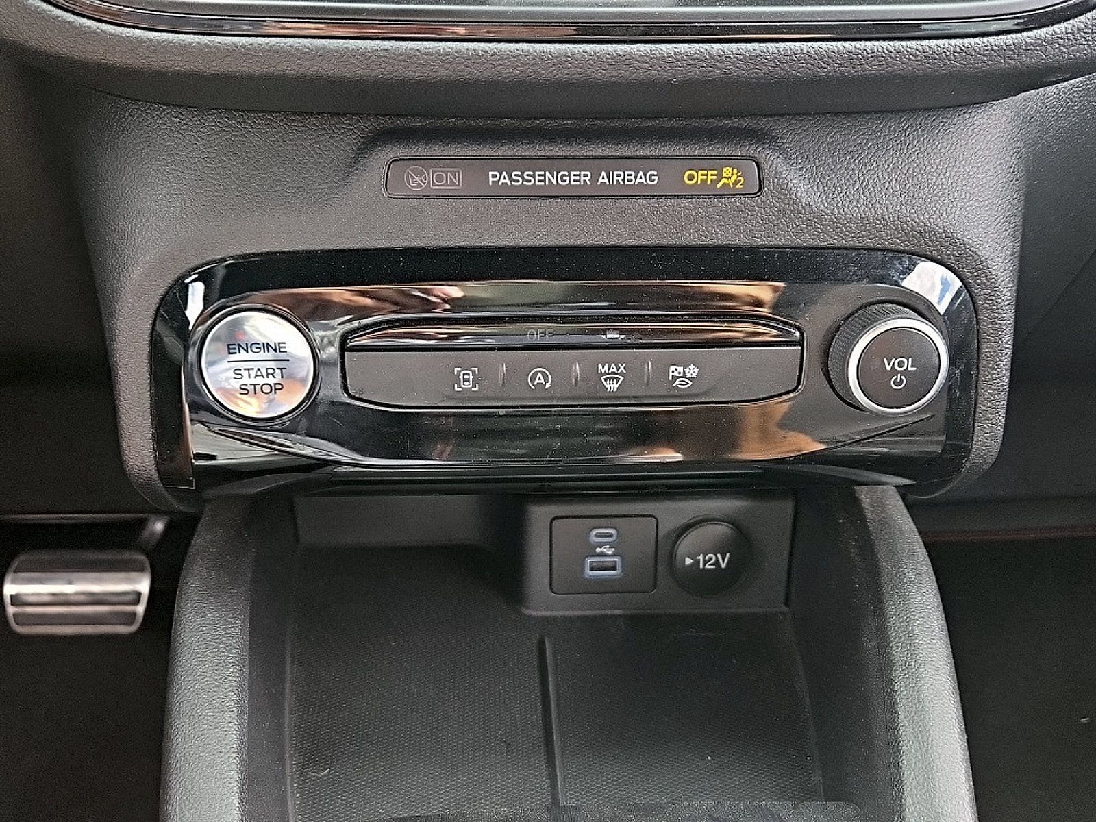 Certified 2023 Ford Escape ST-Line w/ Tech Pack #1 AWD/4WD image 19