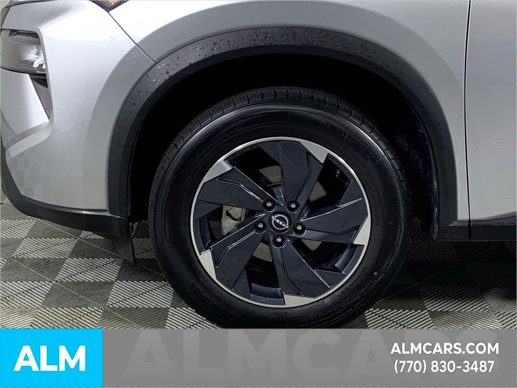 Used 2024 Nissan Rogue SV image 14