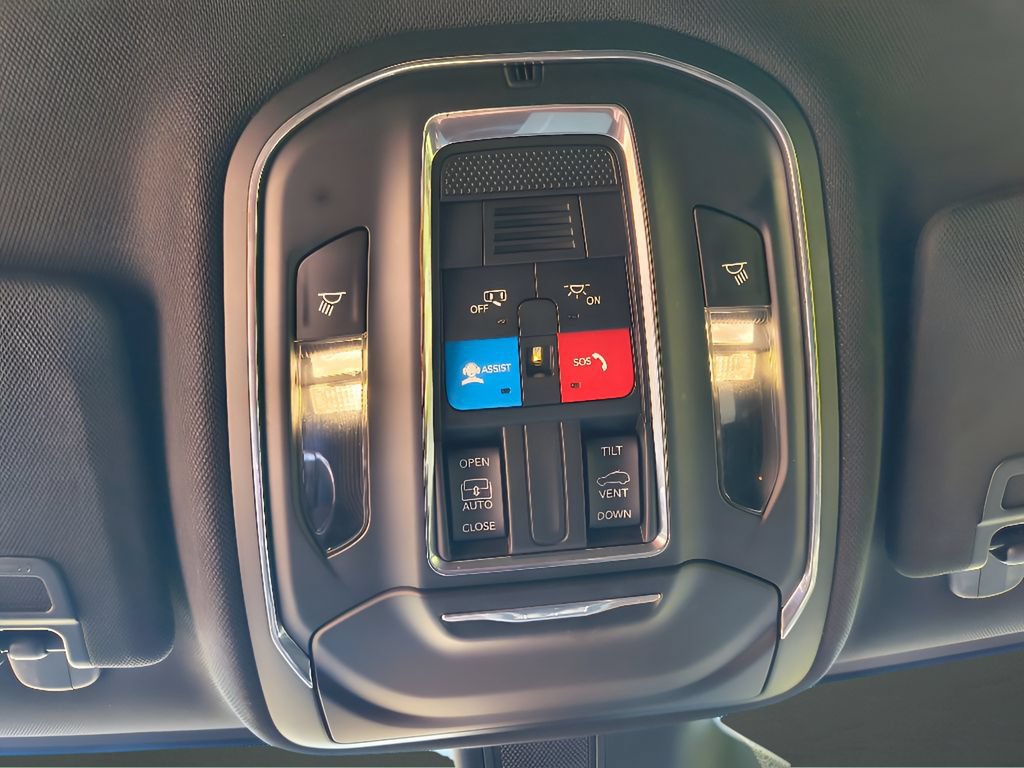 Used 2024 Jeep Grand Cherokee L Laredo AWD/4WD image 25