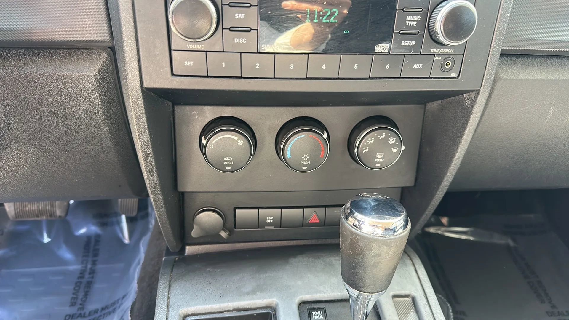 Used 2008 Dodge Nitro SXT image 32