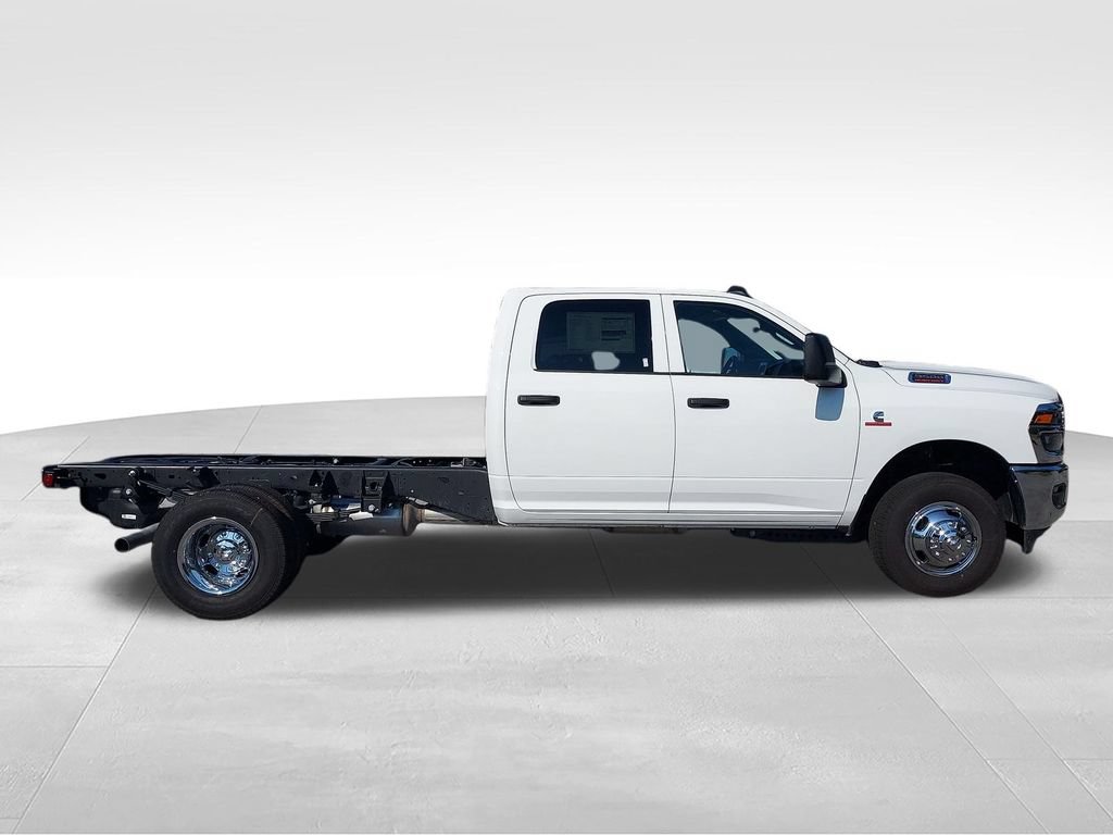 New 2027 RAM 3500 Tradesman w/ Chrome Appearance Group A AWD/4WD image 6