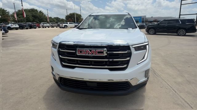 Certified 2026 GMC Acadia Elevation w/ Elevation Premium Package FWD image 3