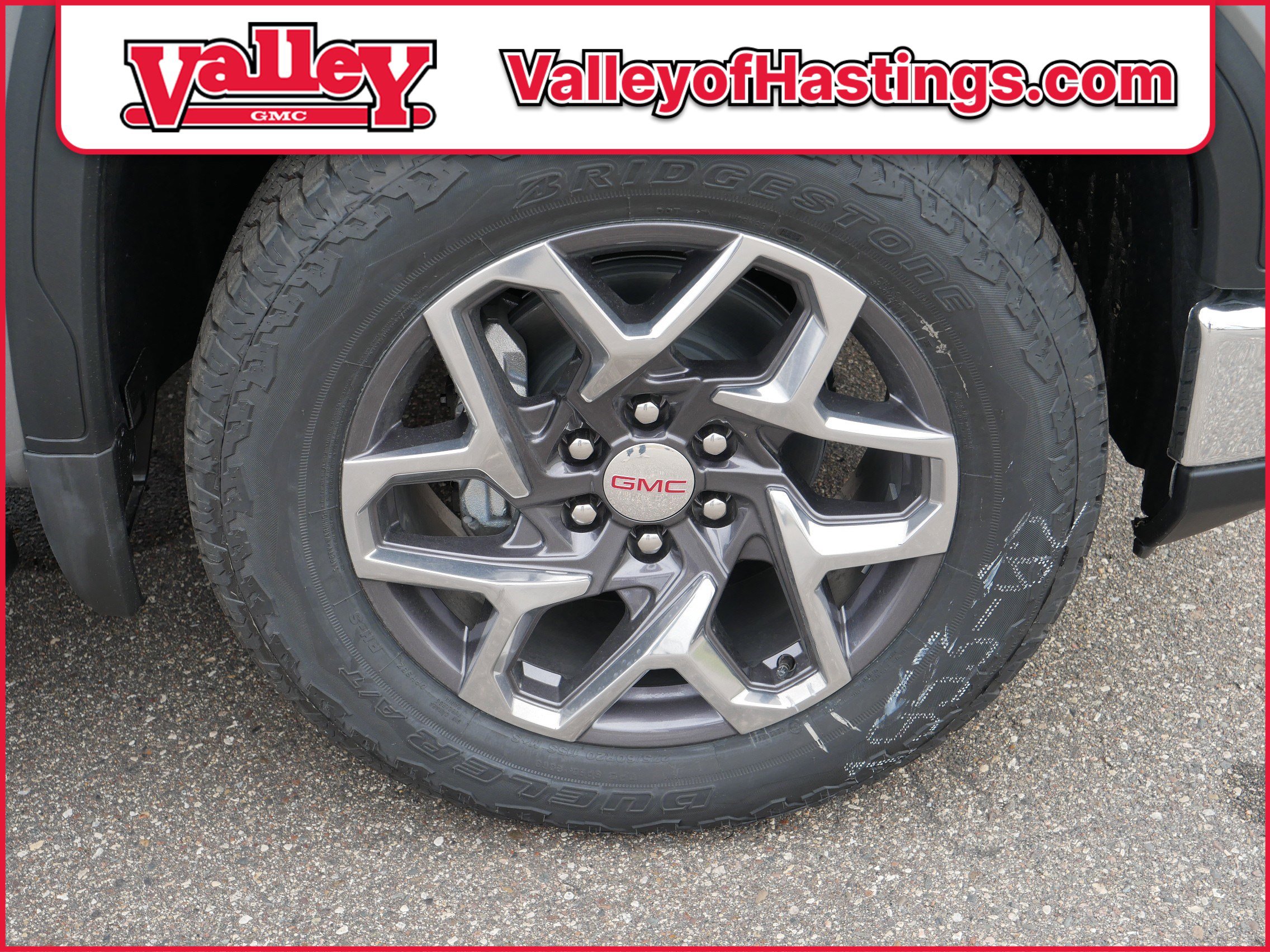 New 2026 GMC Sierra 1500 SLT w/ SLT Premium Plus Package image 4