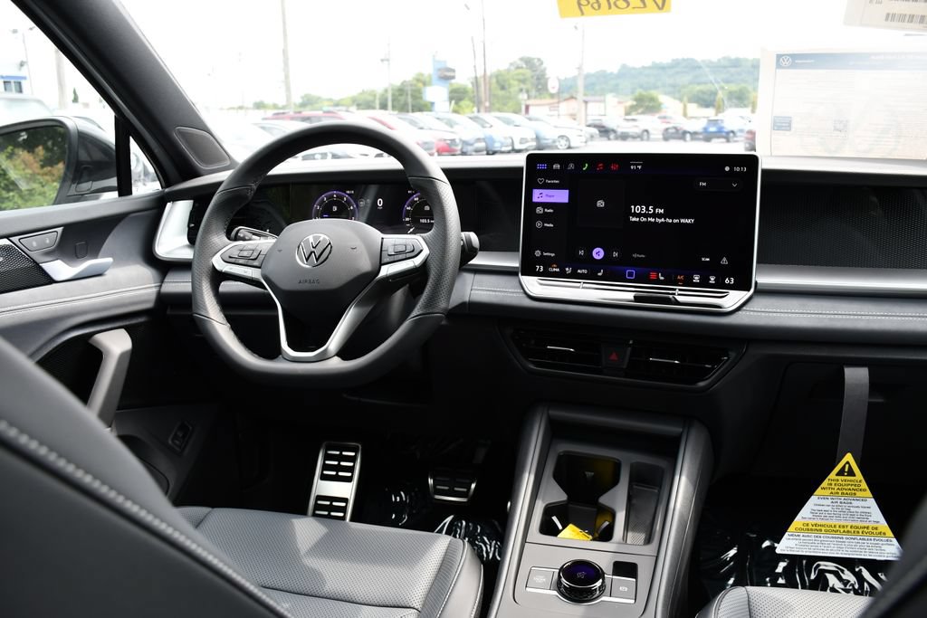 New 2026 Volkswagen Tiguan SE R-Line FWD image 22