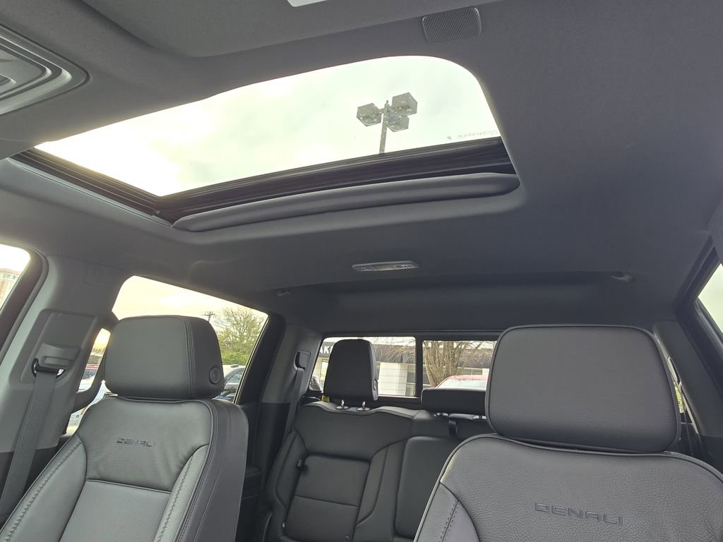 New 2026 GMC Sierra 1500 Denali w/ Denali Reserve Package image 9