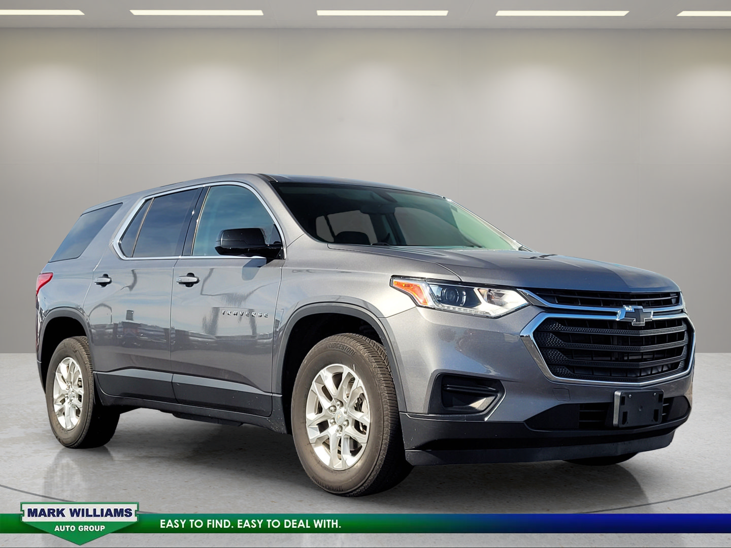 Used 2019 Chevrolet Traverse LS FWD image 1