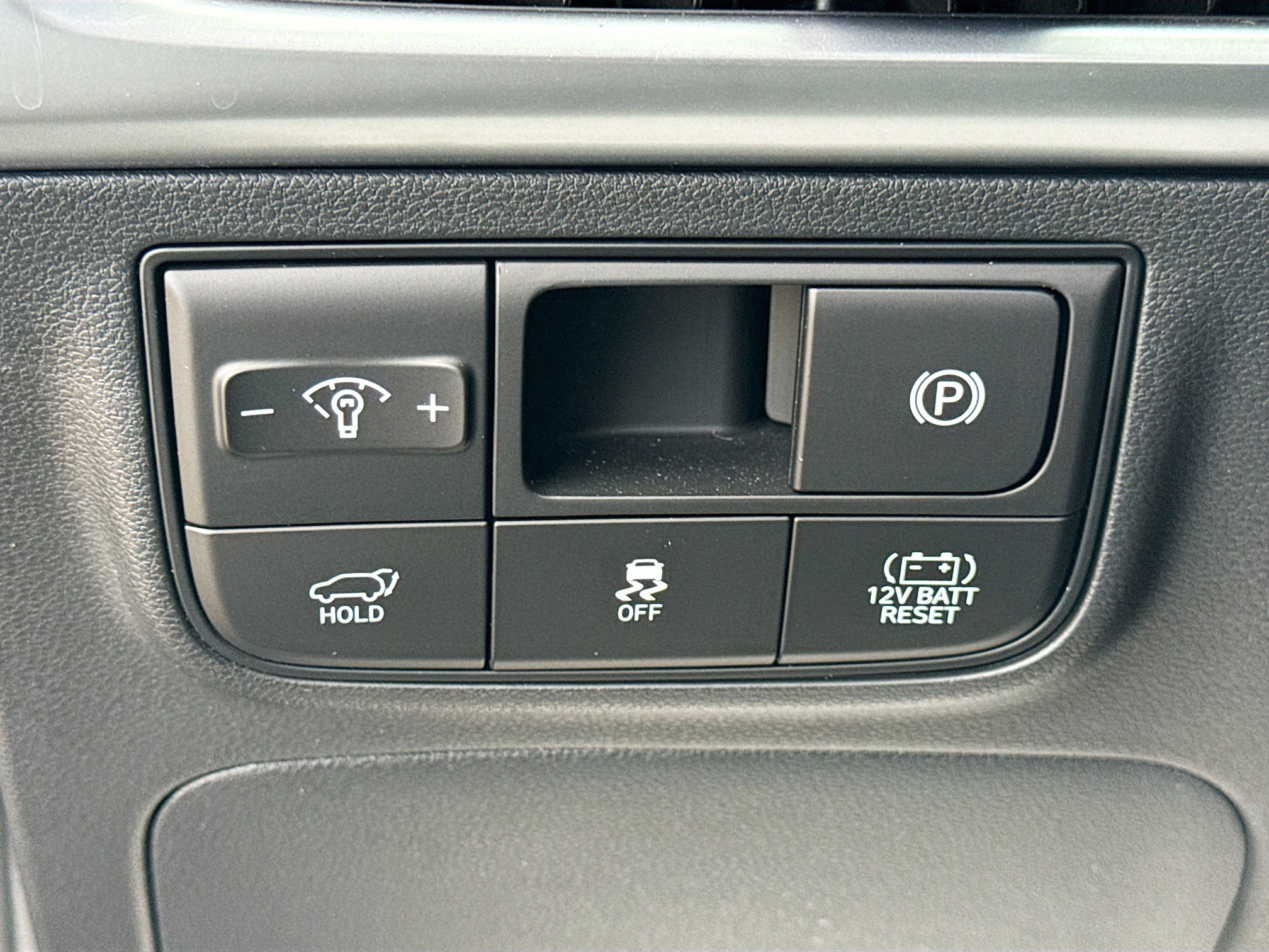 Used 2025 Hyundai Tucson Blue AWD/4WD image 35