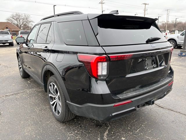 Used 2025 Ford Explorer ST-Line image 6